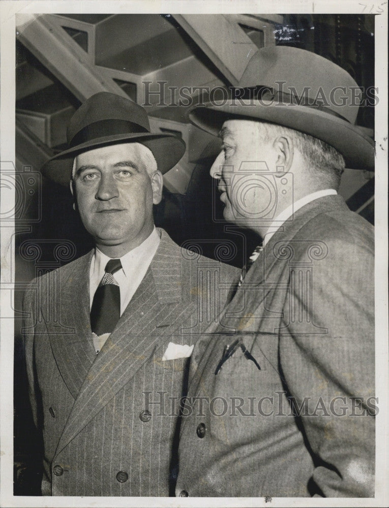 1947 Press Photo Police Chief Charles Meloche, Lt. Edm McDonald - Historic Images