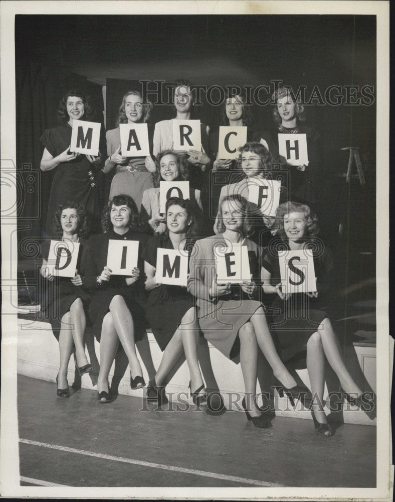 1947 Press Photo Maxine Kennedy, Joan Higgins, Mary Geraghty and Val Giatas - Historic Images