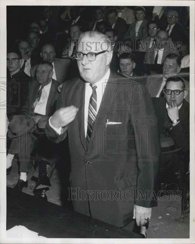 1959 Press Photo Hugh Thompson, Regional Director of AFL-CIO at Tax Hearing - Historic Images