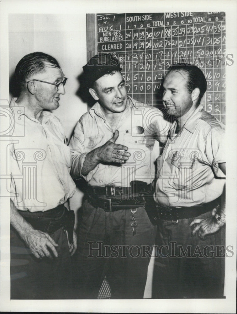 1955 Press Photo Brinks Guards Ed Thompson, Stan Klodzinski and Ken Kemp - Historic Images