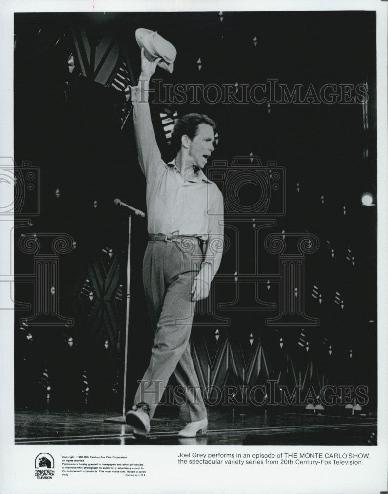 1980 Press Photo Actor Joel Grey in &quot;The Monte Carlo Show&quot; - Historic Images