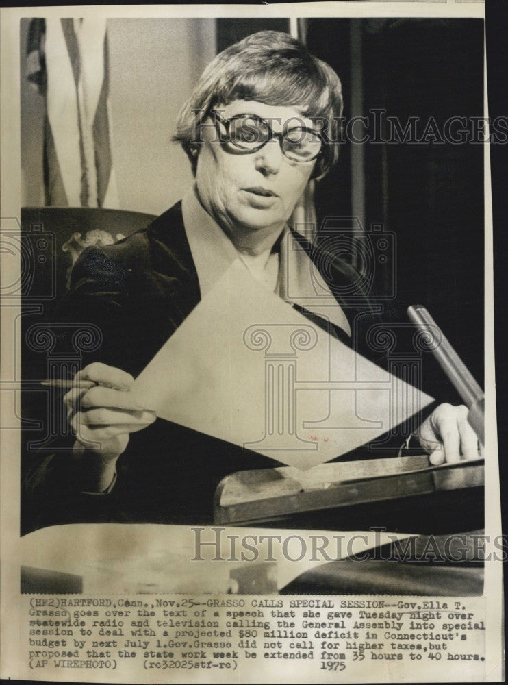 1975 Press Photo Conn. Gov Ella T. Grasso - Historic Images