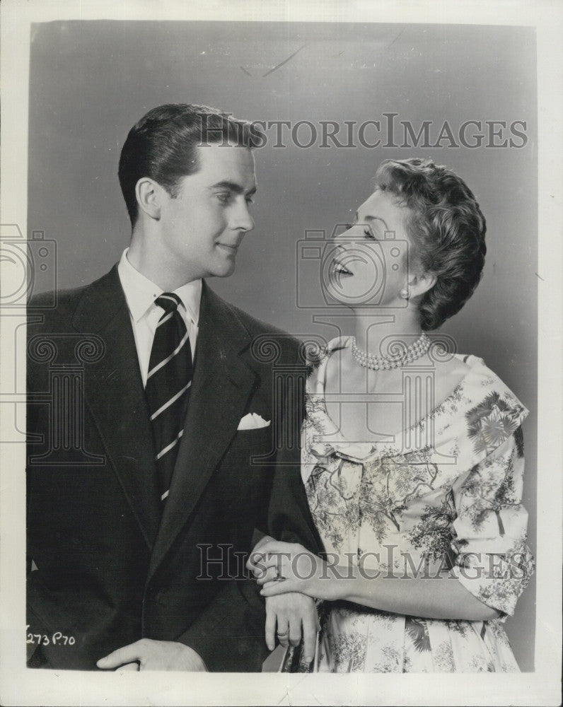 1955 Press Photo Vernon Gray and Maureen Davis in &quot;To Paris With Love&quot; - Historic Images