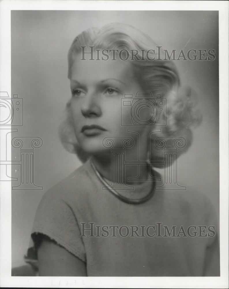 1951 Press Photo Eunice Gray of Chicago, author of &quot;Steffi&quot; - Historic Images