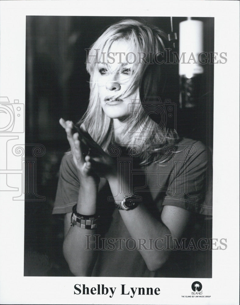 2001 Press Photo Shelby Lynne Island Records Musician - Historic Images