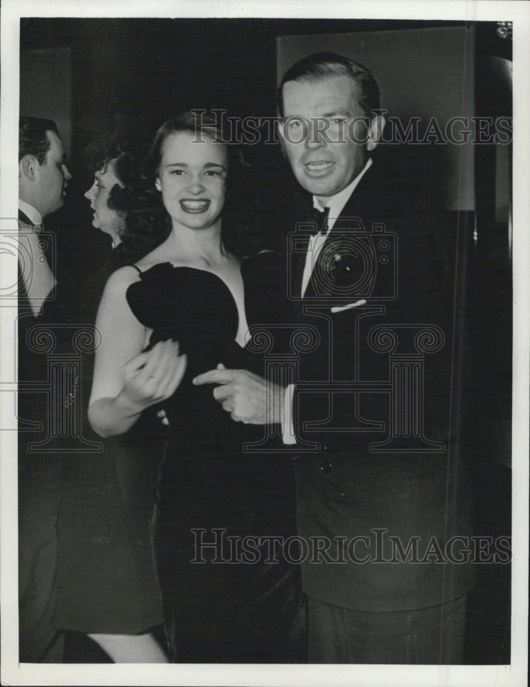 1941 Press Photo Gloria Vanderbilt Bruce Cabot Film Television Actor - Historic Images