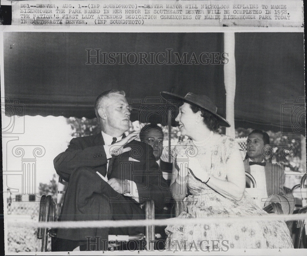 1957 Press Photo Mamie Eisenhower Will Nicholson Mayor Of Denver Colorado - Historic Images