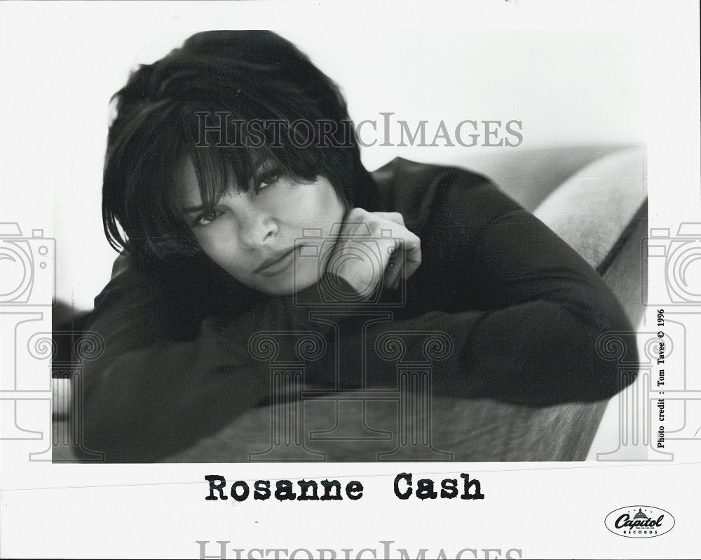 1996 Press Photo Singer Rosanne Cash on Capital label - Historic Images