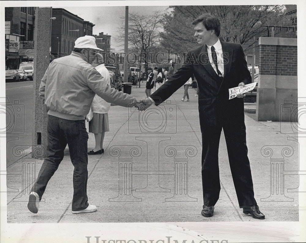 1992 Press Photo Joe Casper campainging in S Boston - Historic Images