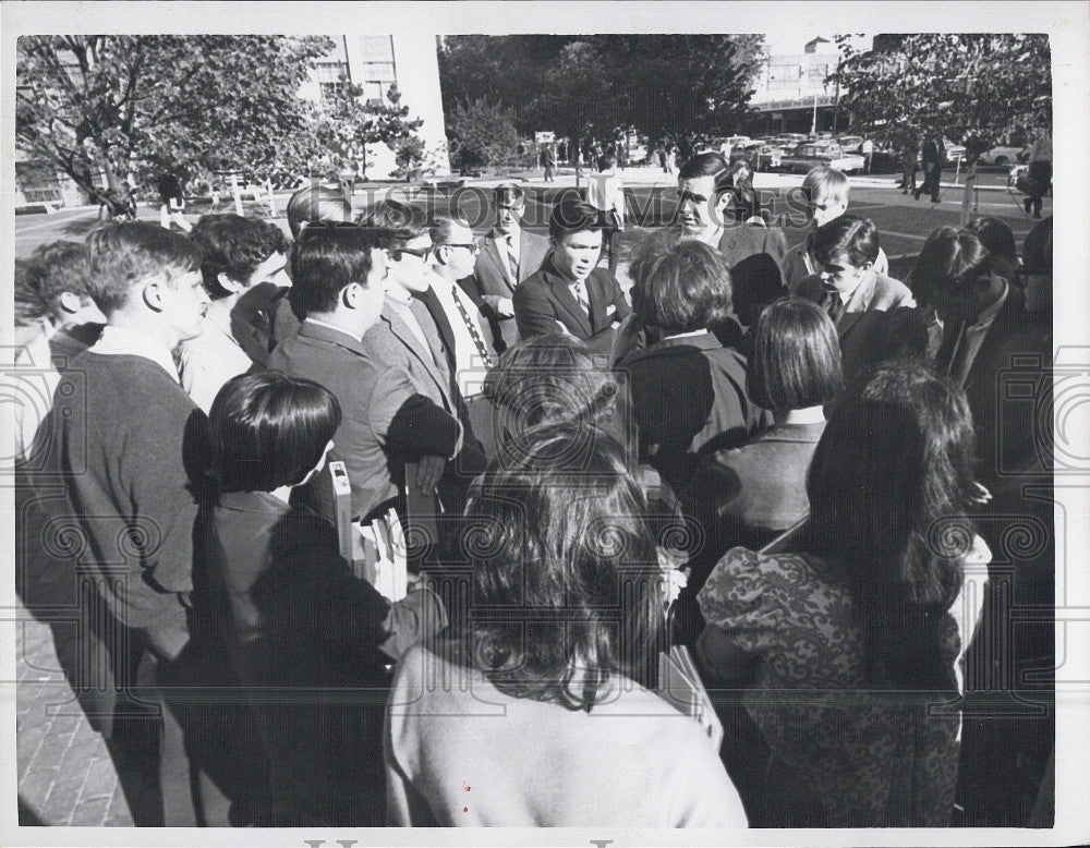 1967 Press Photo William Baird birth control protestor - Historic Images