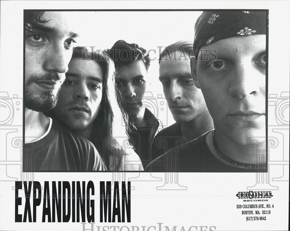 Press Photo Band, Expanding Man on Criminal Records - Historic Images