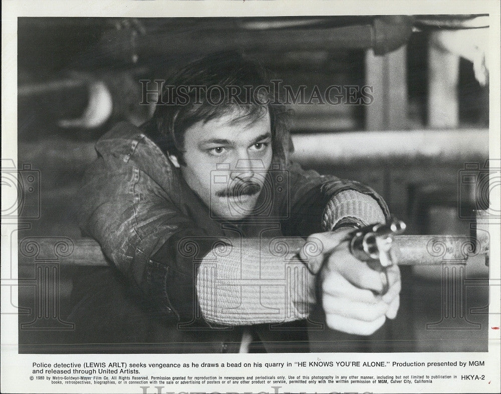 1980 Press Photo Lewis Arlt in &quot;He Knows You&#39;re Alone - Historic Images