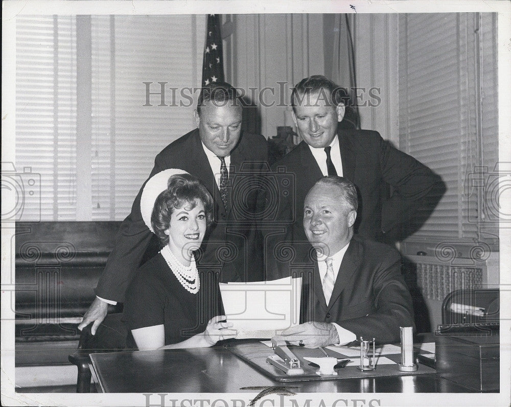 Press Photo Mayor Collins, Carol Nashe, Richard Ehrlich, Robert Hyde - Historic Images