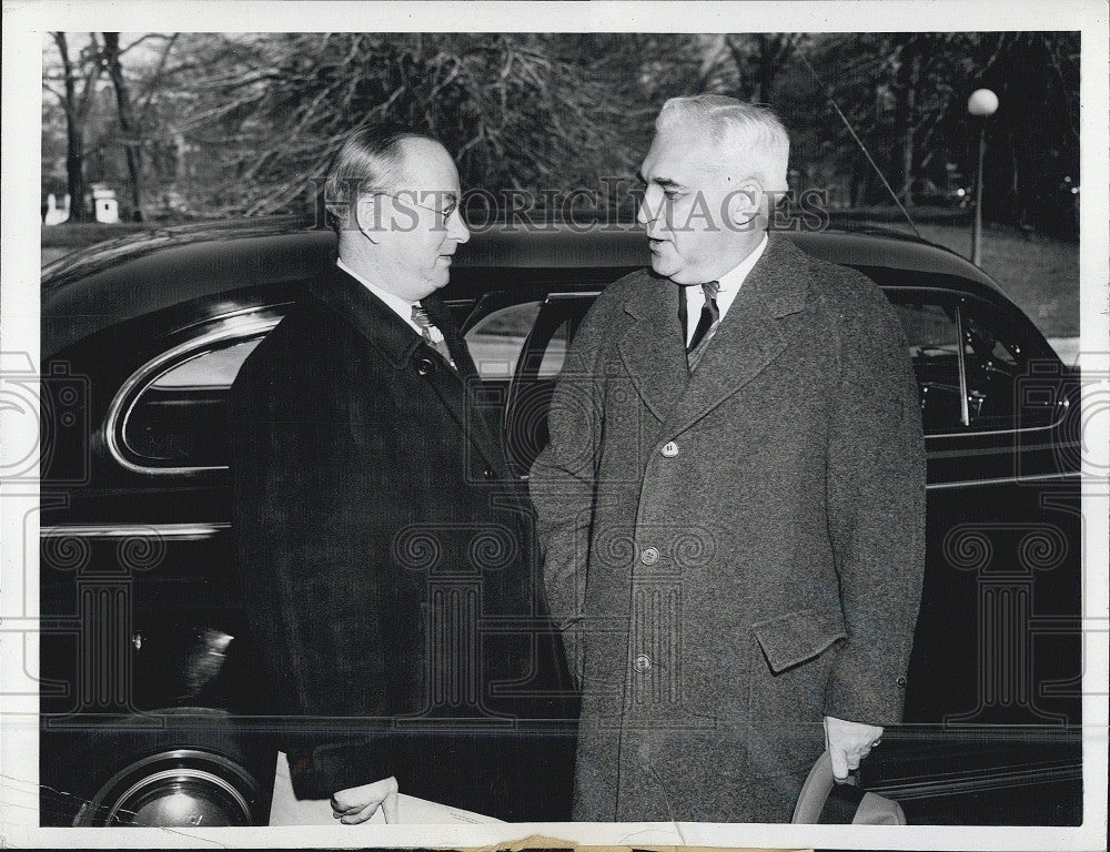 1944 Press Photo Donald Nelson &amp; Paul McNutt at the White House - Historic Images