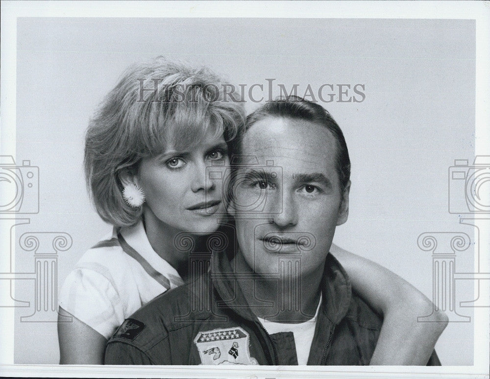 Press Photo Actor, Craig T Nelson and an actress - Historic Images