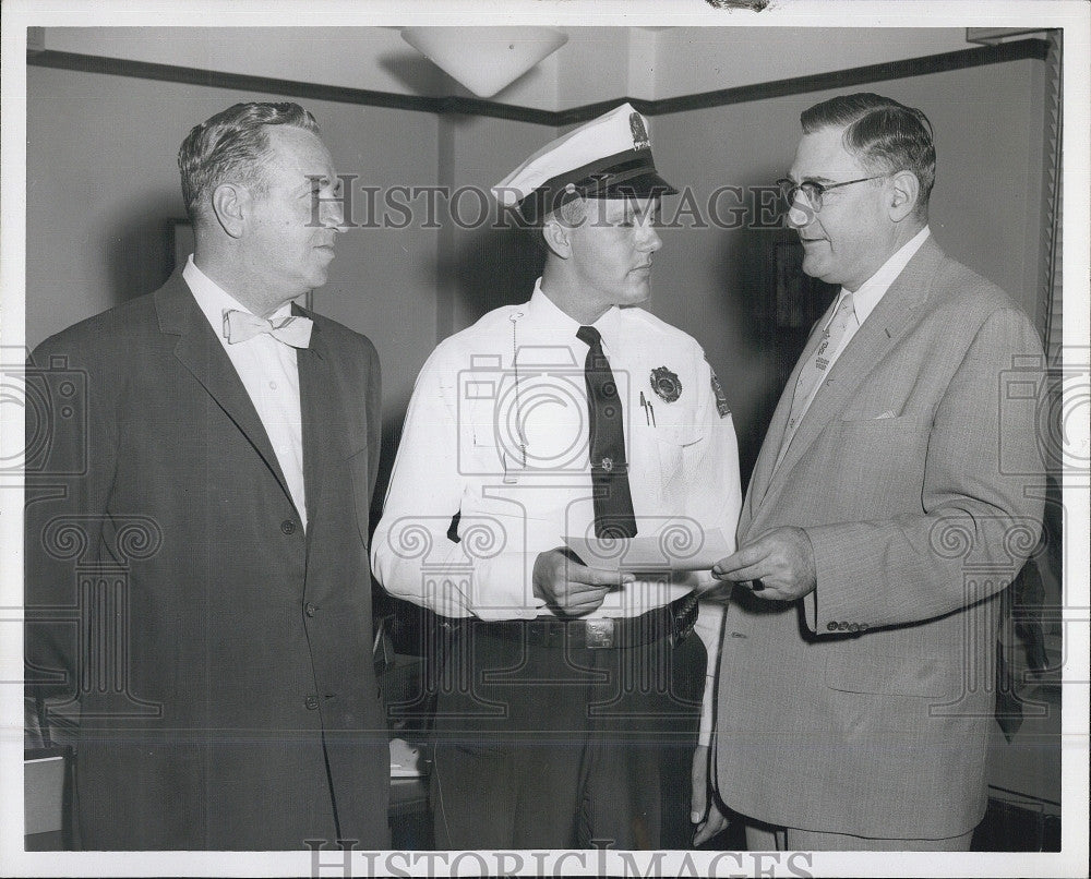 1956 Press Photo Commr. Leo Sullivan,Officer D Nelson &amp; M Luthy - Historic Images