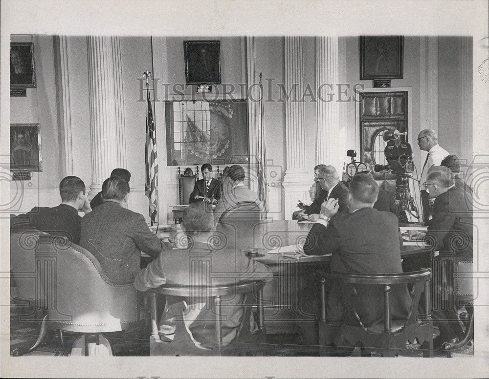1966 Press Photo Massachusetts Sen. Beryl Cohen - Historic Images