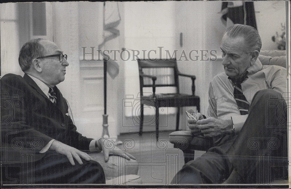 1968 Press Photo President Johnson and Wilbur Cohen - Historic Images