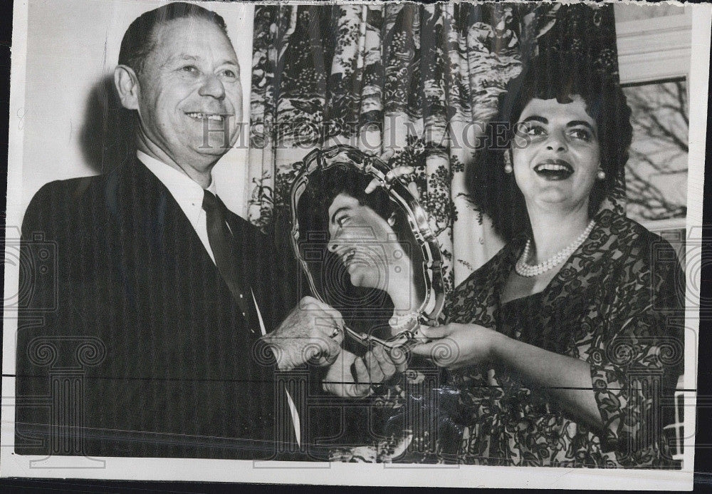 1959 Press Photo Howard Cohoon Director Homemaker&#39;s Forum, Wife of Robert Meyner - Historic Images