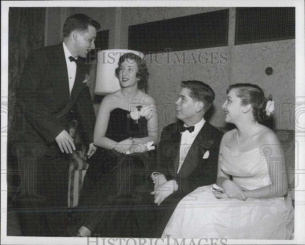 1951 Press Photo Guests at Hebron Academy Senior Dance @ Hotel Kenmore - Historic Images