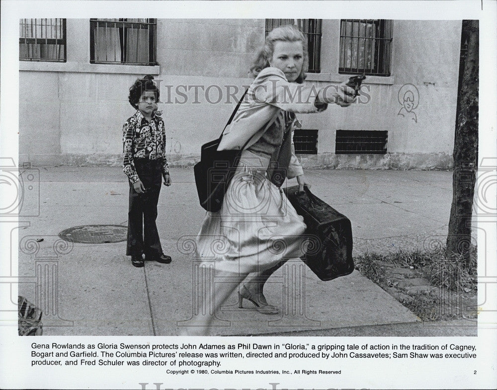 1980 Press Photo  Gena Rowlands &amp; John Adames in &quot;Gloria&quot; - Historic Images