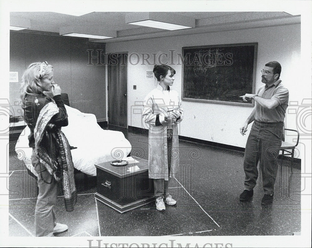 1999 Press Photo Di David Mamet, F. Huffman & R Pigeon "Boston Marriage" - Historic Images