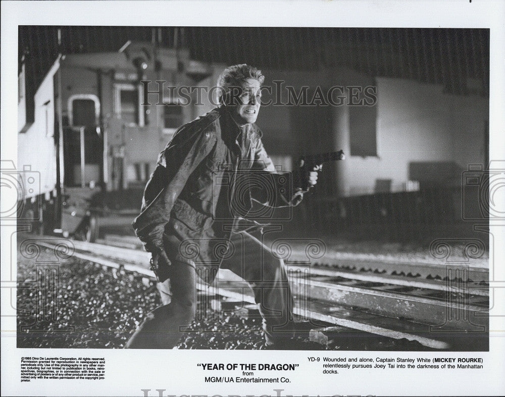 1985 Press Photo Mickey Rourke in &quot;Year of the Dragon&quot; - Historic Images