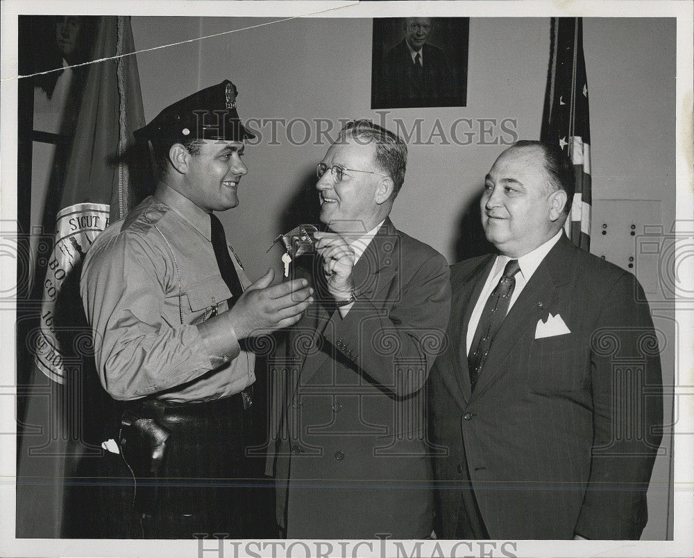 1953 Press Photo Ptrl. P Mauzo,Boston Mayor JB Hynes &amp; Comm F Kelly - Historic Images