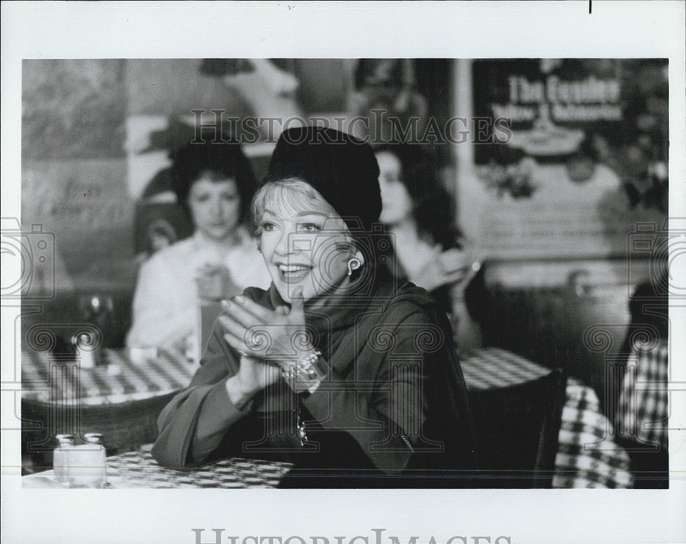 Press Photo Actress Anne Baxter in a film role - Historic Images