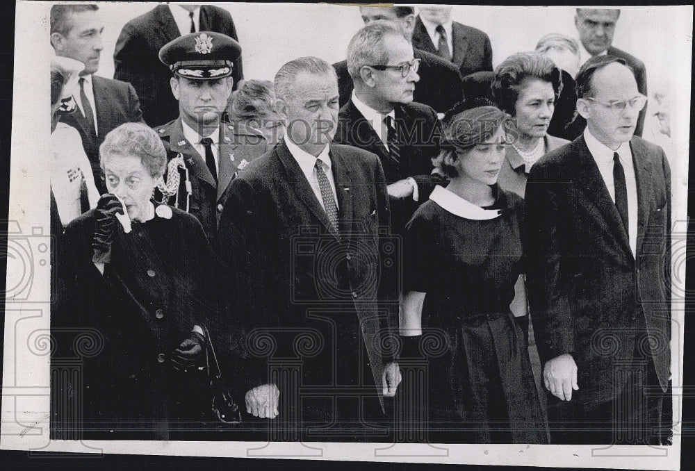 1965 Press Photo President Johnson &amp; Adlai Stevenson family members - Historic Images