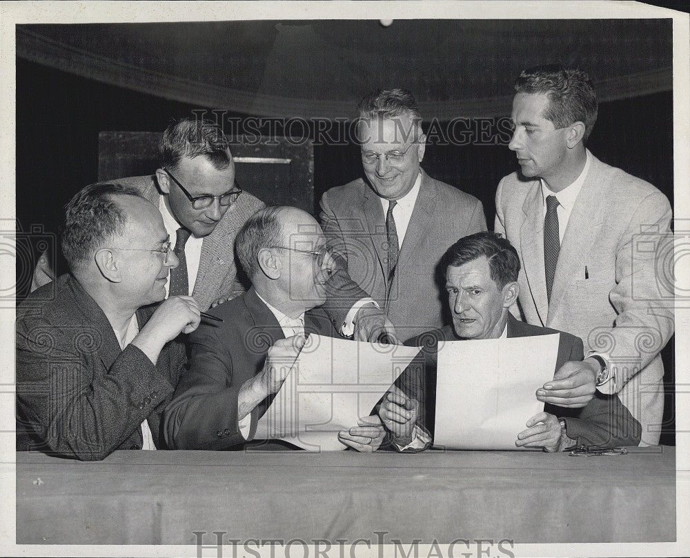 1960 Press Photo J De Stefano,R Howard,GL Connors,WJ Miller,JD Craig,PJ McCauley - Historic Images