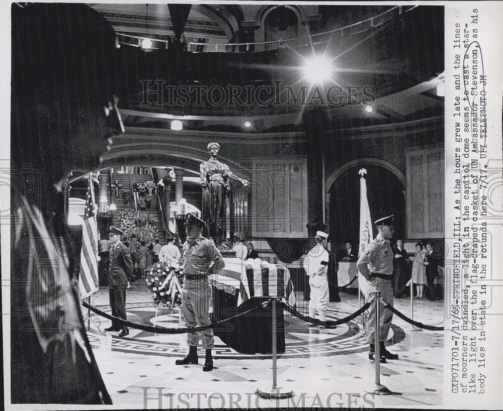 1965 Press Photo Flag Draped Casket UN Ambassador Adlai Stevenson Capitol Dome - Historic Images