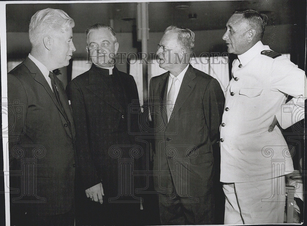 1955 Press Photo Michael Skerry John B Hynes Cornelies Visser Boston Captains - Historic Images