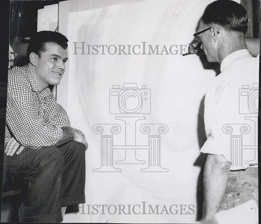 1953 Press Photo Vincent Cutter Met Art Department Artist - Historic Images