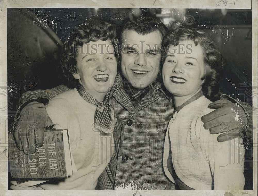 1955 Press Photo Julius LaRosa Vickie Stead Pauline Meagher Musician - Historic Images