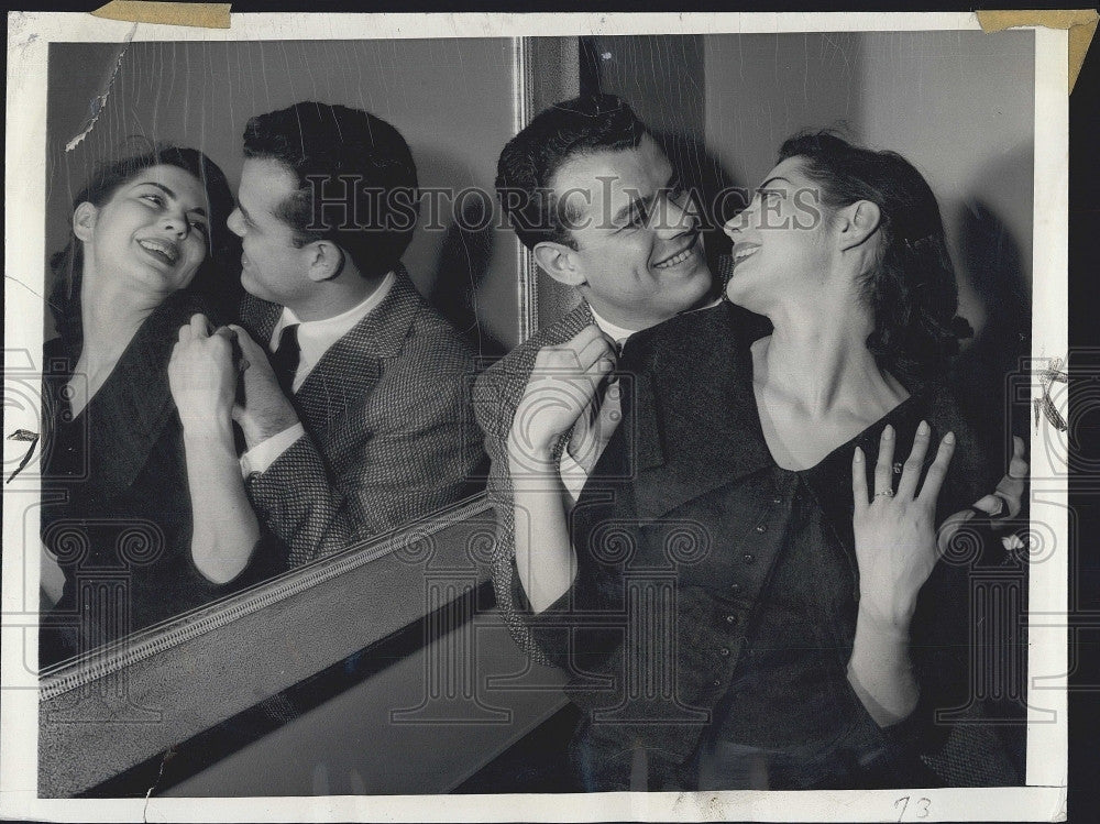 1956 Press Photo Singer Julius La Rosa and fiancee Rosemary Meyer at their home - Historic Images