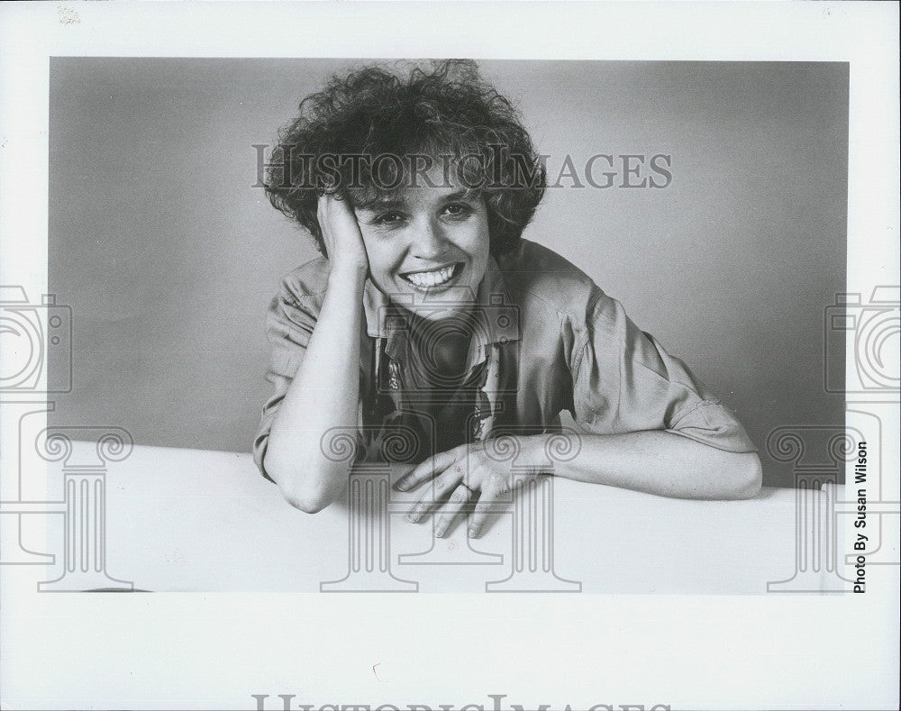 1986 Press Photo Folk Singer-Songwriter Betsy Rose - Historic Images