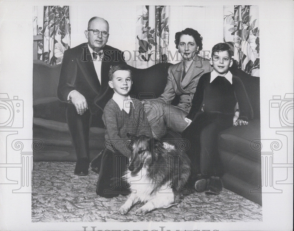 1950 Press Photo Judge John Fine Governor Nomination with Family at Home - Historic Images