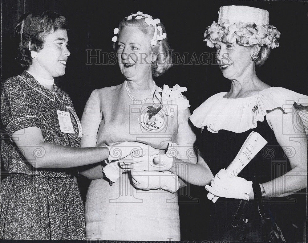 1958 Press Photo MrsGeorge Fingold,Mrs CA Herter Jr &amp; Mrs C Gibbons - Historic Images