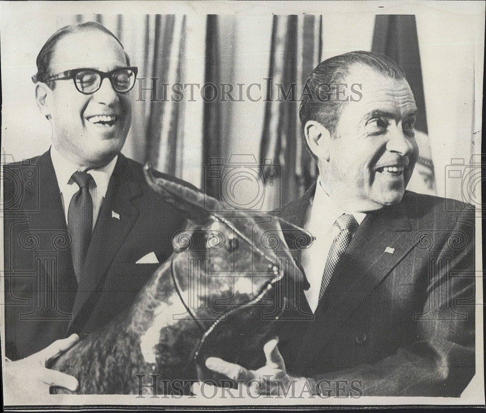 1971 Press Photo Pres. Nixon &amp; Bernard Lasker, Pres of NYSE - Historic Images