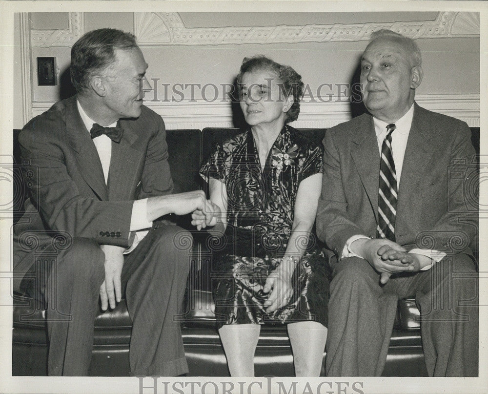 1954 Press Photo Mass. Gov Herter,Mr &amp; Mrs J Lanzilli - Historic Images