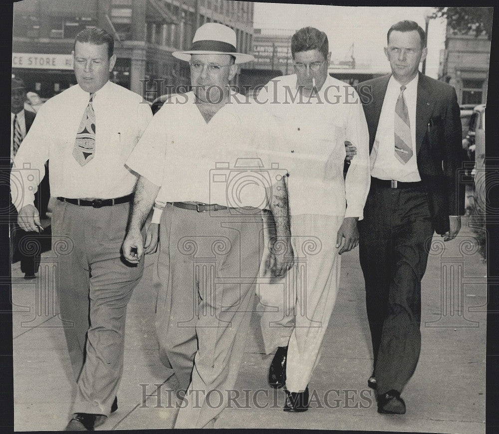 1958 Press Photo Lt Gerald McCarthy Frank Legand Lamman Andrew Trodden - Historic Images