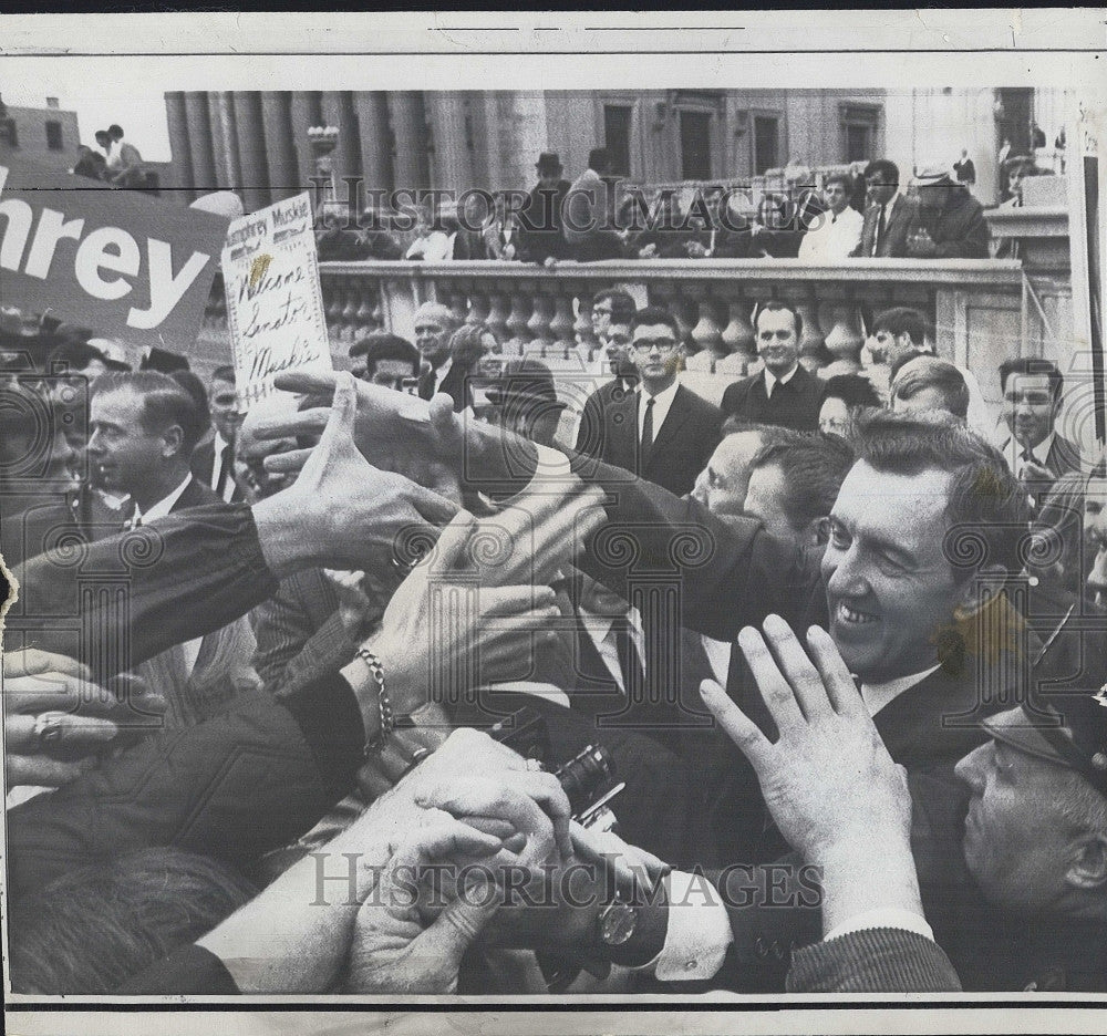 1968 Press Photo Sen Edmund Muskie in Mass. - Historic Images