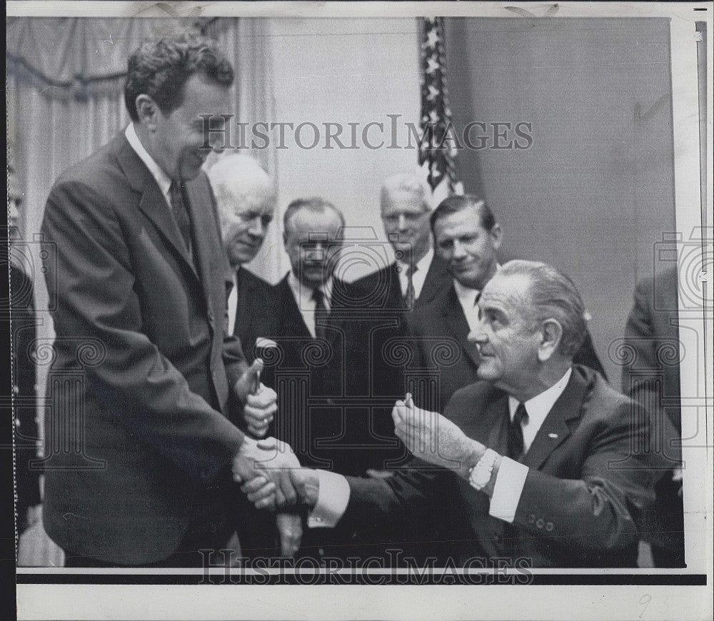 1968 Press Photo Pres. Johnson &amp; Maine Senator Edmund Muskie, Dem VP candidate - Historic Images