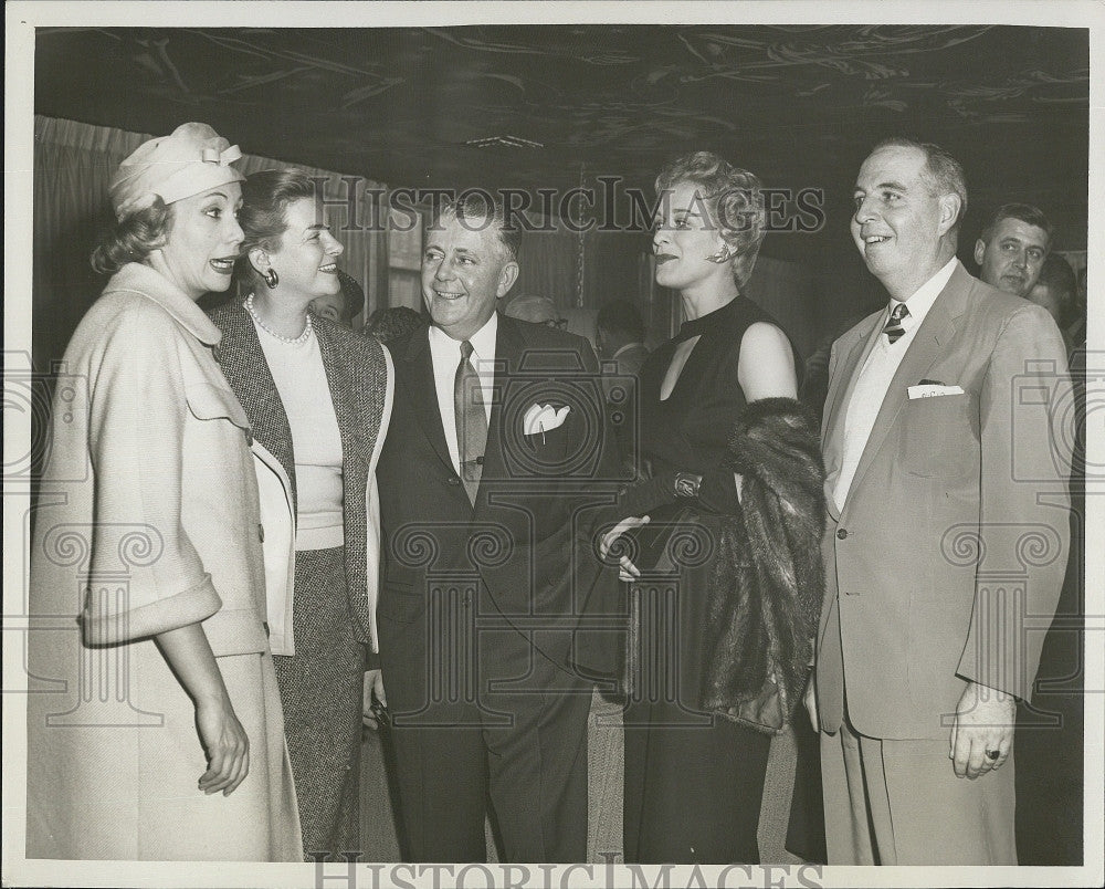 1957 Press Photo B Murray,Mrs J Tierman,B Sullivan,G Wyler,S Clarke - Historic Images