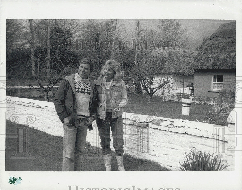 1987 Press Photo Barry Nolan &amp; Sara Edwards in Ireland - Historic Images