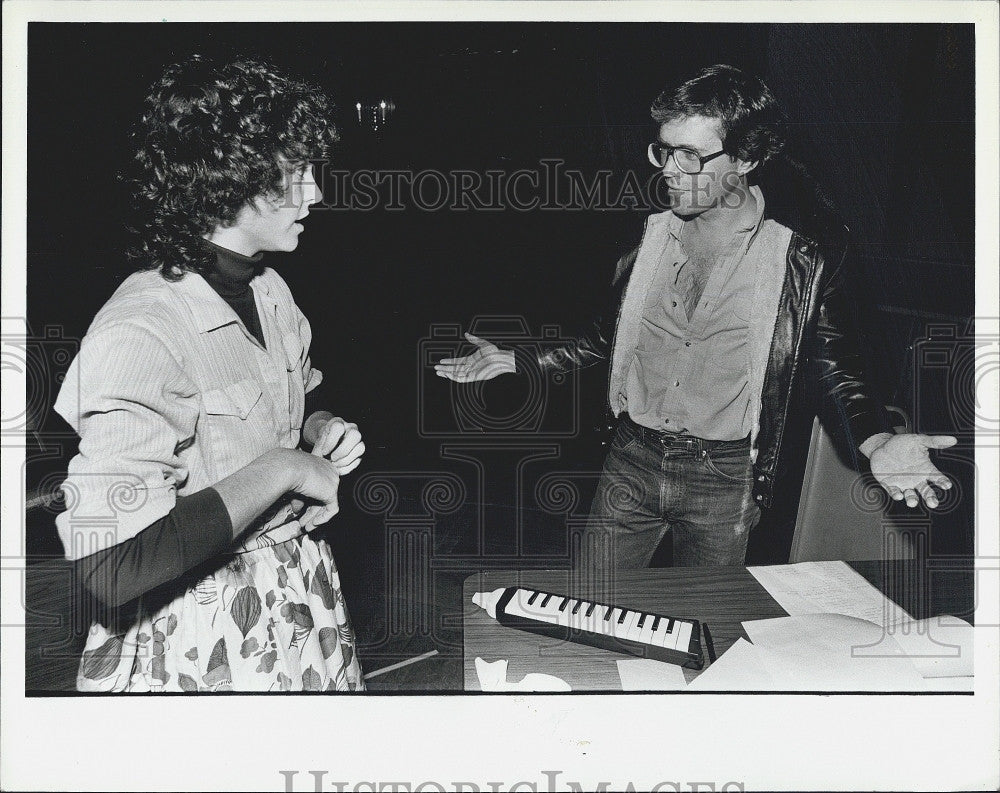 1981 Press Photo Barry Nolan rehearses - Historic Images