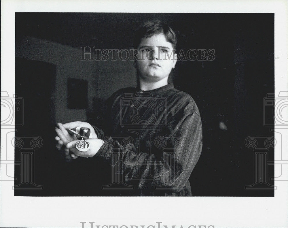 1995 Press Photo Christopher Mulligan,son of deceased Boston officer - Historic Images