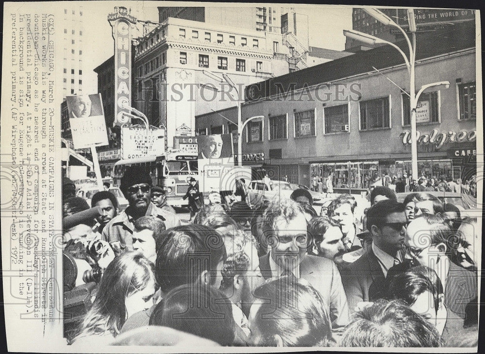 1972 Press Photo Senator Edmund Muskie on campaign trail - Historic Images