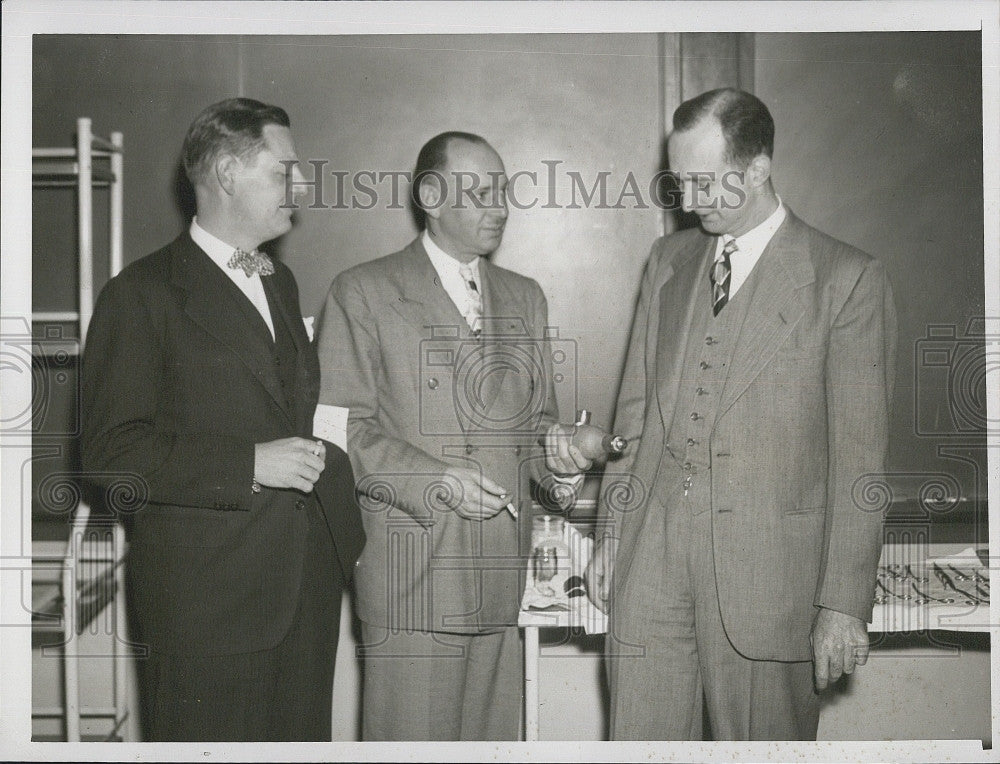 1949 Press Photo Dr. T. Dingley, Dr. A. Griswold, Dr. Charles F. Wood - Historic Images